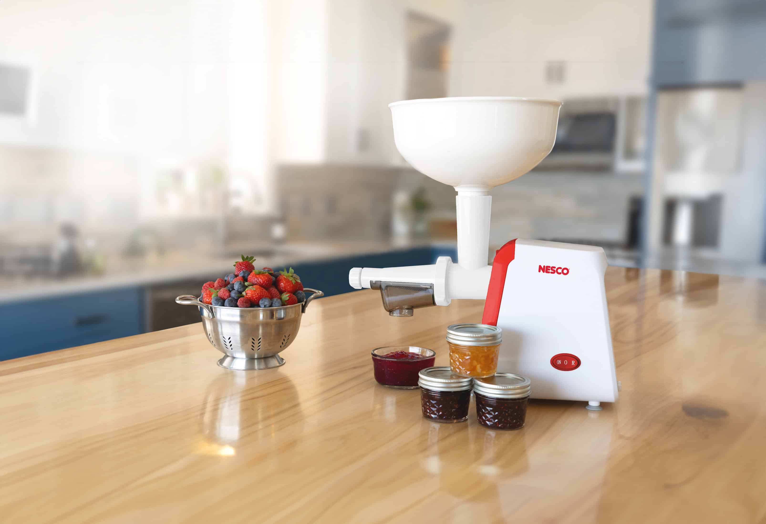 NESCO Electric Food Strainer & Sauce Maker – 3 Stainless Steel Blades