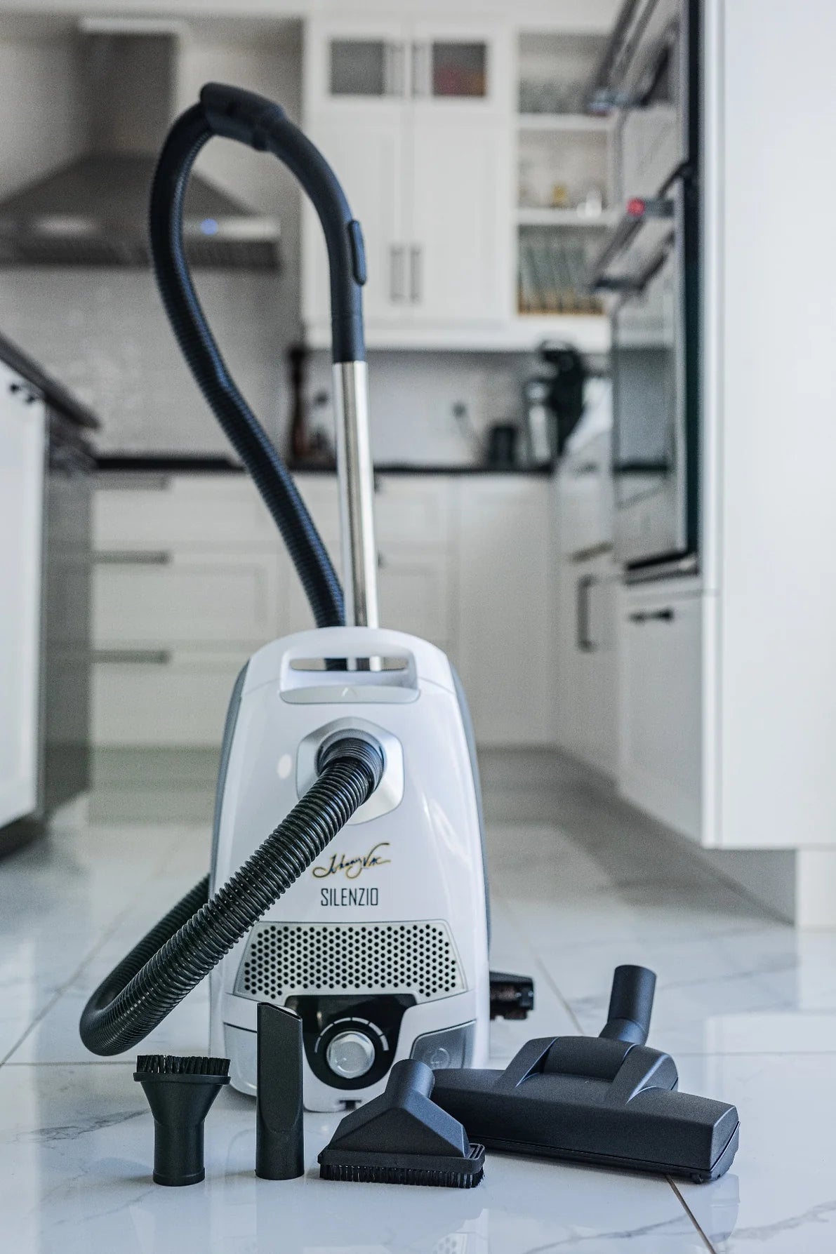 Johnny Vac Silenzio