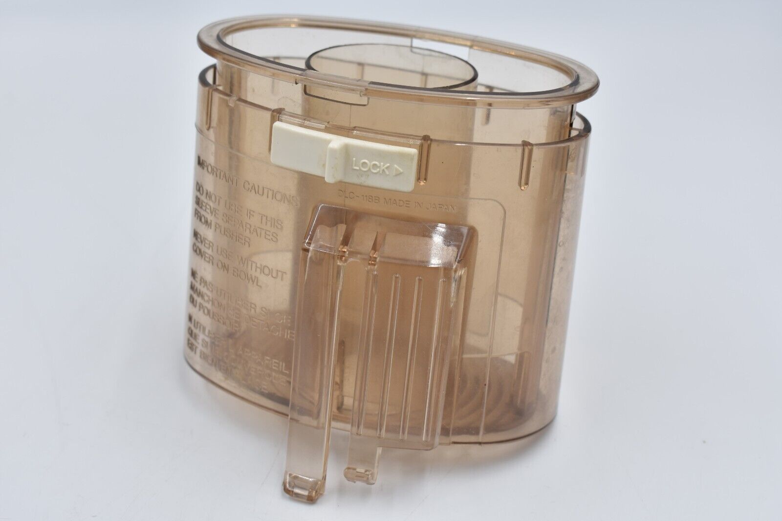 Ensemble poussoir et manchon Cuisinart, grand, ambre DLC-118BTXT1 (pour DLC-5, BASIC, DLC-10E/10P)