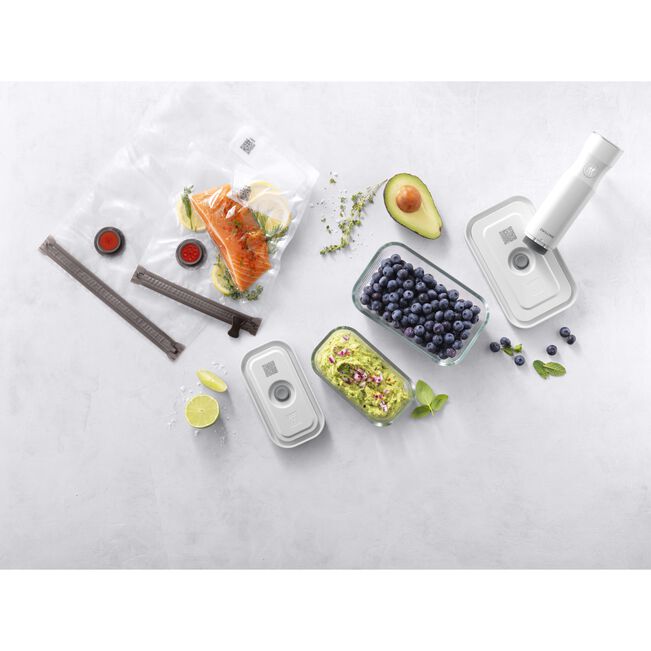 Zwilling J. A. Henckels Fresh & Save Starter Set - Includes Vacuum Pump, Small & Medium Glass Containers & Storage Bags